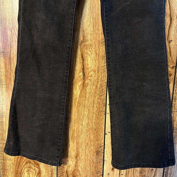 GUC Levi’s denim jeans. Size 9. Juniors. - Picture 3 of 12